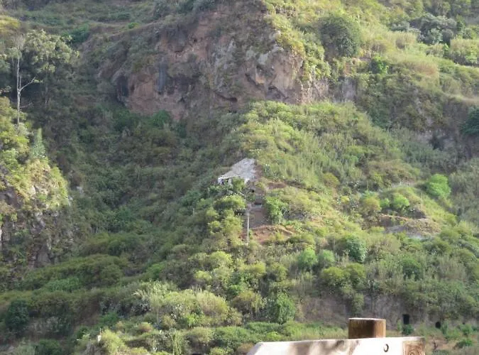 La Cueva De Angel Фиргас