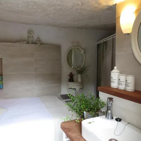 Bed and Breakfast La Cueva De Angel